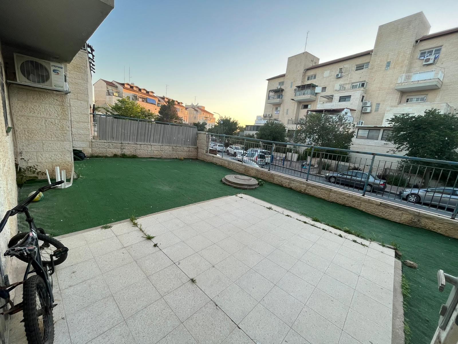PROP3C דירת גן 5 חדרים בנחל דולב